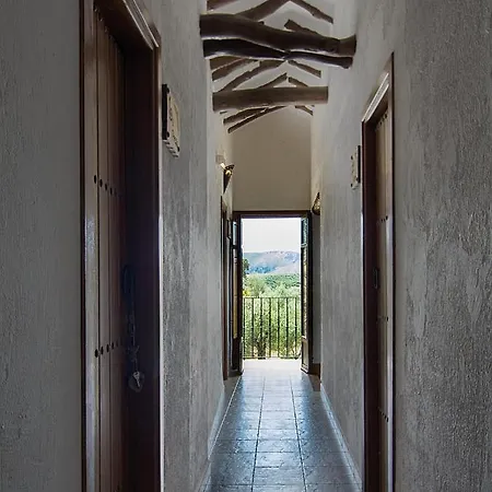 Cortijo Alzamigaja Holiday home *