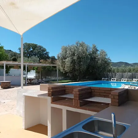 Cortijo Alzamigaja Holiday home *