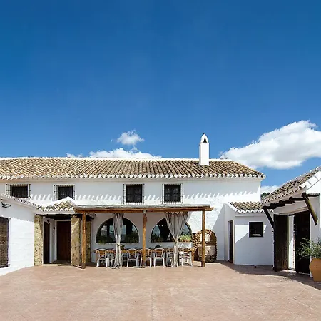 Cortijo Alzamigaja Holiday home *
