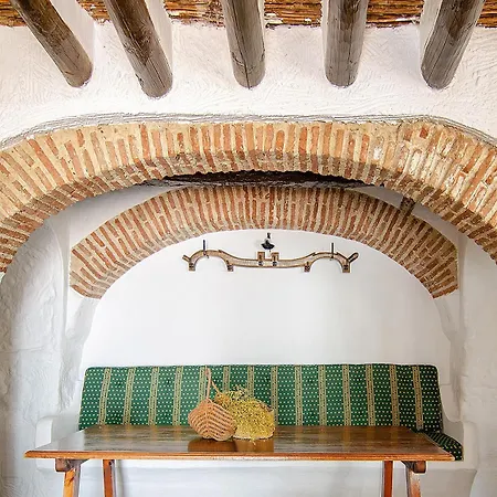 Cortijo Alzamigaja Holiday home *